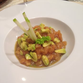 Ca la Trufa - Salmon tartar with avocado - Mediterranean Near Me - Barcelona, B