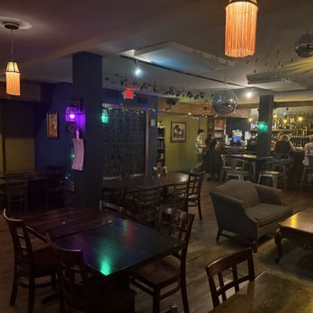 The Hoot - Bars Near Me - Columbia, South Carolina