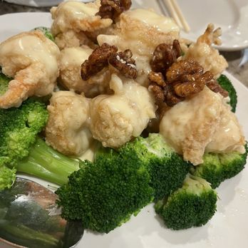 Mark's Duck House - walnut shrimp - Dim Sum Near Me - Falls Church, Virginia