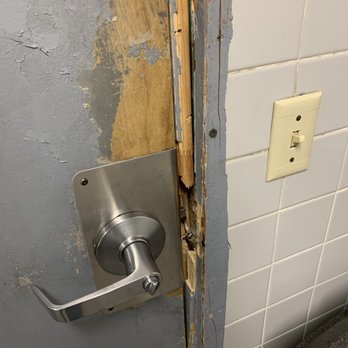 Safeway - Inside restroom with door closed - Grocery Near Me - San Leandro, California Safeway - Inside restroom with door closed - Grocery Near Me - San Leandro, California