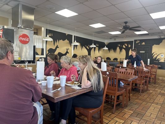 Dukes Barbecue by null