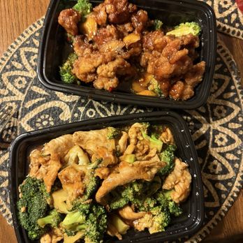 New Dragon Village - Chicken & broccoli and orange chicken - Chinese Near Me - Granville, Ohio New Dragon Village - Chicken & broccoli and orange chicken - Chinese Near Me - Granville, Ohio