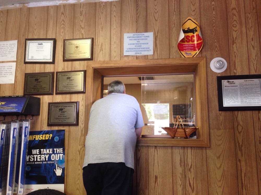 RIVERS GARAGE & BODY SHOP Updated August 2024 5615 S Prospect St, Ravenna, Ohio Towing