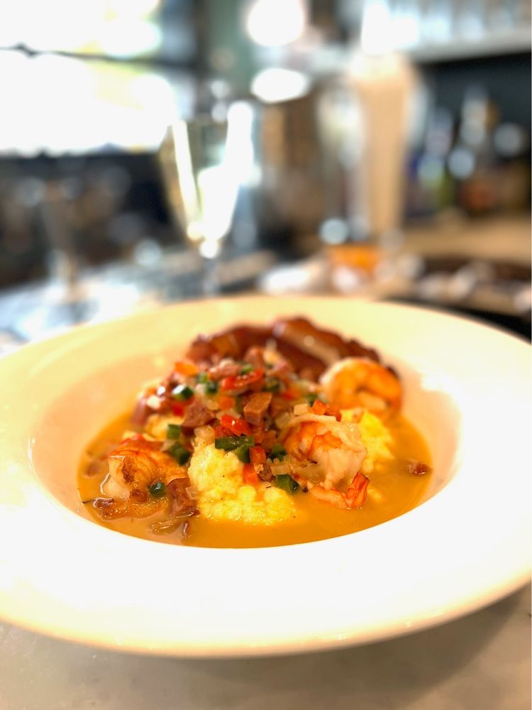 Hank s Oyster Bar on the Wharf - O 