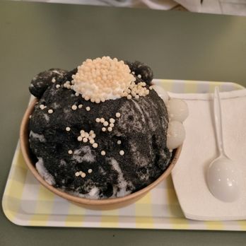 Himawari - Black sesame kakigori - Cafes Near Me - New York, New York