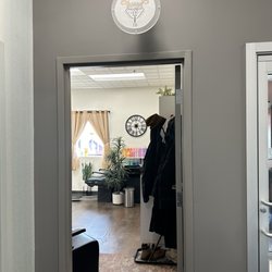 Modern Hair - Studio 16 - Entrance to studio 16