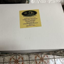 Panaderia Los Reyes - Boxed pan dulce