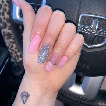 Perfect Nails - New full set $40, gel polish $15, rhinestones $5. Worth it! - Nail Salons Near Me - Glendale, Arizona Perfect Nails - New full set $40, gel polish $15, rhinestones $5. Worth it! - Nail Salons Near Me - Glendale, Arizona