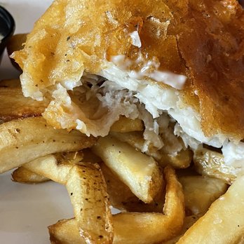 Red Lion Pub - English Fish 'n' Chips - Pubs Near Me - Milwaukee, Wisconsin Red Lion Pub - English Fish 'n' Chips - Pubs Near Me - Milwaukee, Wisconsin