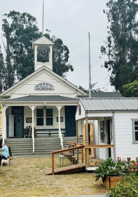 Tenfold Farmstand by null