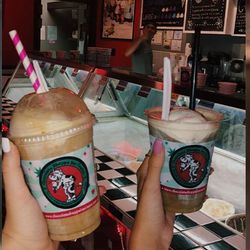 Daisy's Malt Shoppe & Ice Cream Cakes