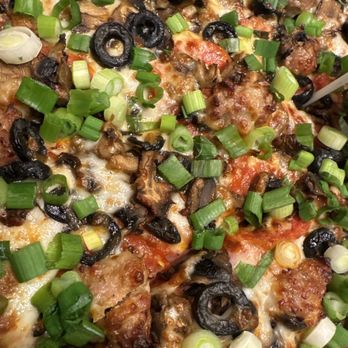 Roman's Pizza - Combination pizza with NO bell peppers and green onions instead of yellow ones. - Pizza Near Me - West Sacramento, California
