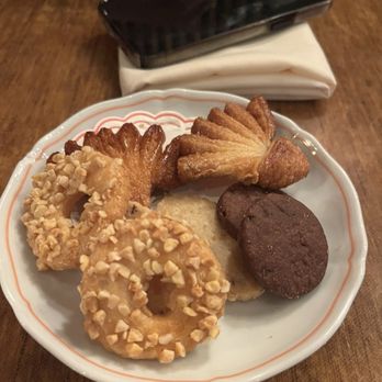 Sant Ambroeus Soho - Free cookies! - Italian Near Me - New York, New York Sant Ambroeus Soho - Free cookies! - Italian Near Me - New York, New York
