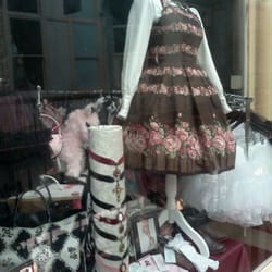 Visage 'n' Vice Boutique