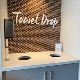 Towel drop Towel drop