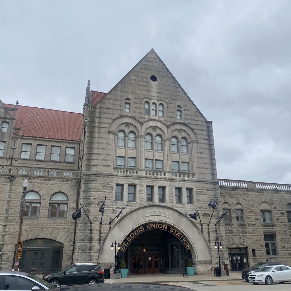St. Louis Union Station - Hotels Near Me - St. Louis, Missouri