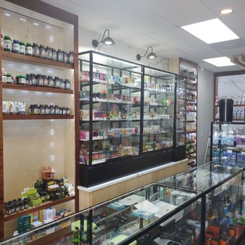 Bahama Mama Smoke Shop - Inside - Vape Shops Near Me - Houston, Texas Bahama Mama Smoke Shop - Inside - Vape Shops Near Me - Houston, Texas