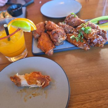 Sunset 89 - Delicious wings half spicy & half honey - Asian Fusion Near Me - Page, Arizona Sunset 89 - Delicious wings half spicy & half honey - Asian Fusion Near Me - Page, Arizona