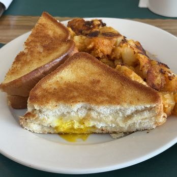 The Farmer's House Restaurant - Breakfast Sandwich w/ potatoes. I ordered the bacon on the side.. - American Near Me - Springfield, Massachusetts The Farmer's House Restaurant - Breakfast Sandwich w/ potatoes. I ordered the bacon on the side.. - American Near Me - Springfield, Massachusetts