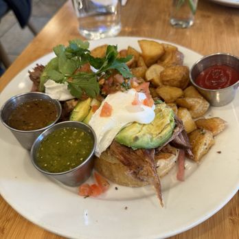 Bloom - Carnitas Bene - American Near Me - Santa Clara, California