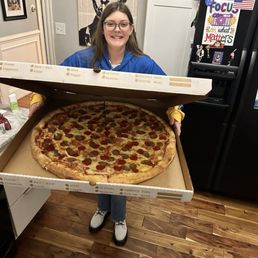 Kids love Big Pizza! Kids love Big Pizza!