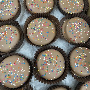 Miami Beach Chocolates - Delicious Chocolate Covered Oreos - Chocolatiers & Shops Near Me - Surfside, Florida