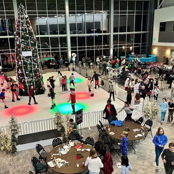 Nixon's Coffee House - Hot Chocolate, Crisp Apple Cider, family, and skating - Coffee & Tea Near Me - Highlands Ranch, Colorado