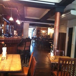 Lamb Brewery - View down the bar
