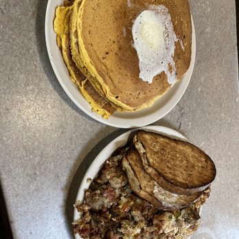 Franks Diner - Diners Near Me - Kenosha, Wisconsin