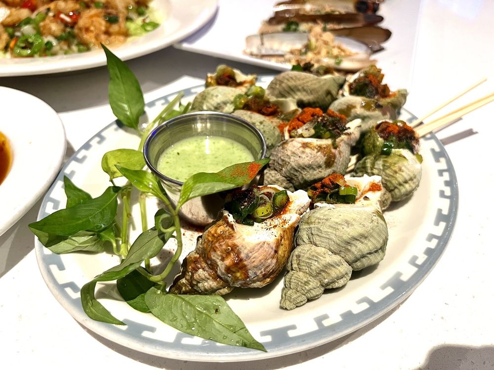 K-Louge Restaurant & Karaoke