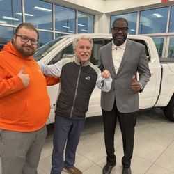 Lakeshore Chrysler Dodge Jeep RAM - Anthony Hall - legendary and Oscar Perria - over the top customer service making deals you can drive home.