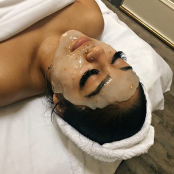 Hayley at Slashed Studio - Hydrojelly Mask Add-On - Skin Care Near Me - Petaluma, California Hayley at Slashed Studio - Hydrojelly Mask Add-On - Skin Care Near Me - Petaluma, California