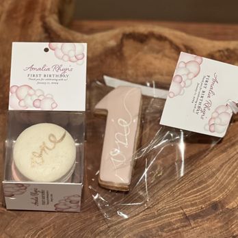 La Vie Douce Design - Shortbread cookie favors and French macarons favors. - Desserts Near Me - San Leandro, California La Vie Douce Design - Shortbread cookie favors and French macarons favors. - Desserts Near Me - San Leandro, California