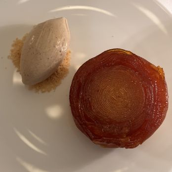 Four Twenty Five by Jean-Georges - Honey crisp apple spiral - American Near Me - New York, New York Four Twenty Five by Jean-Georges - Honey crisp apple spiral - American Near Me - New York, New York