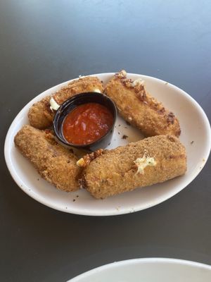 Pluckers Wing Bar by null