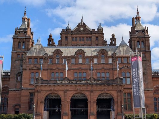 Kelvingrove Art Gallery and Museum by null