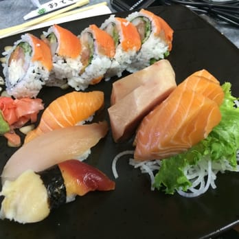 Hiro Sushi - Deluxe Sushi Combo ($12.95) - Sushi Bars Near Me - Port Coquitlam, British Columbia