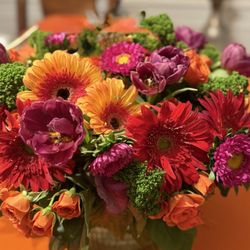 Simply Beautiful Floral Design - Spring flowers