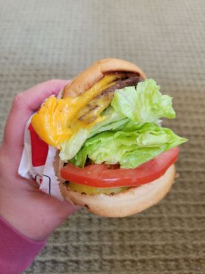 In-N-Out Burger by null