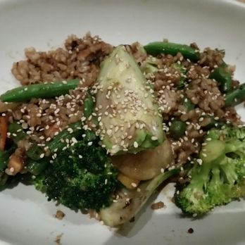 True Food Kitchen - Teriyaki quinoa. Mostly brown rice, but not bad. Needs better plating. - Vegetarian Near Me - Pasadena, California True Food Kitchen - Teriyaki quinoa. Mostly brown rice, but not bad. Needs better plating. - Vegetarian Near Me - Pasadena, California
