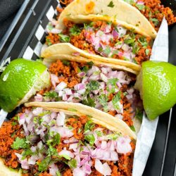 La Eskinna - al pastor tacos ($2.99 each) | follow me @kristeatsfood on Instagram for more foodie content!