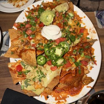 Yard House - Chicken Nachos - Bars Near Me - Sunrise, Florida