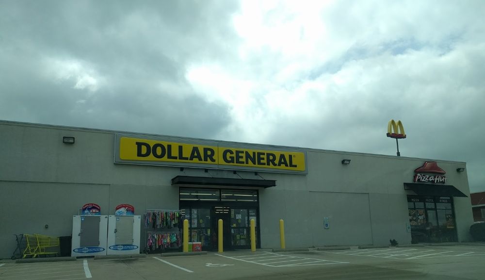 DOLLAR GENERAL Updated July 2024 103 E Hamilton Rd, Bloomington