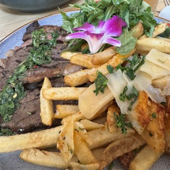 Eggy’s Neighborhood Kitchen - Steak frites - Breakfast & Brunch Near Me - Berkeley, California Eggy’s Neighborhood Kitchen - Steak frites - Breakfast & Brunch Near Me - Berkeley, California