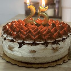 Tiramisu cake