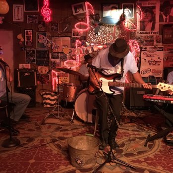 Red's Lounge - Music Venues Near Me - Clarksdale, Mississippi Red's Lounge - Music Venues Near Me - Clarksdale, Mississippi