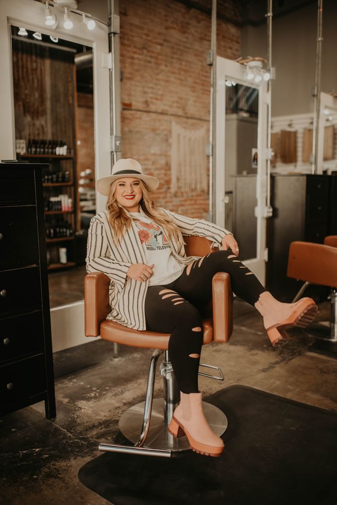 ON THE AVENUE SALON AND BLOWOUT BAR 239 Photos & 85 Reviews 711