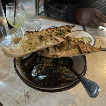Bacari W 3rd - Mussels - Breakfast & Brunch Near Me - Los Angeles, California Bacari W 3rd - Mussels - Breakfast & Brunch Near Me - Los Angeles, California
