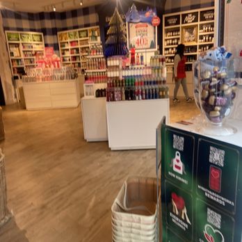 Bath & Body Works - Cosmetics & Beauty Supply Near Me - Davenport, Florida