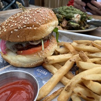 Pacific Catch - Wagyu Burger - Seafood Near Me - San Francisco, California
